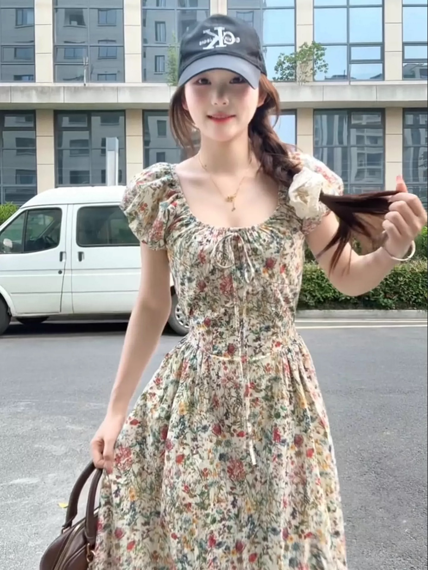 9305# 있음 실사 프랑스식 레트로 부드러운 바람 꽃무늬 허리 수축 여성 드레스 2026 여름 새로운 여행 섹션