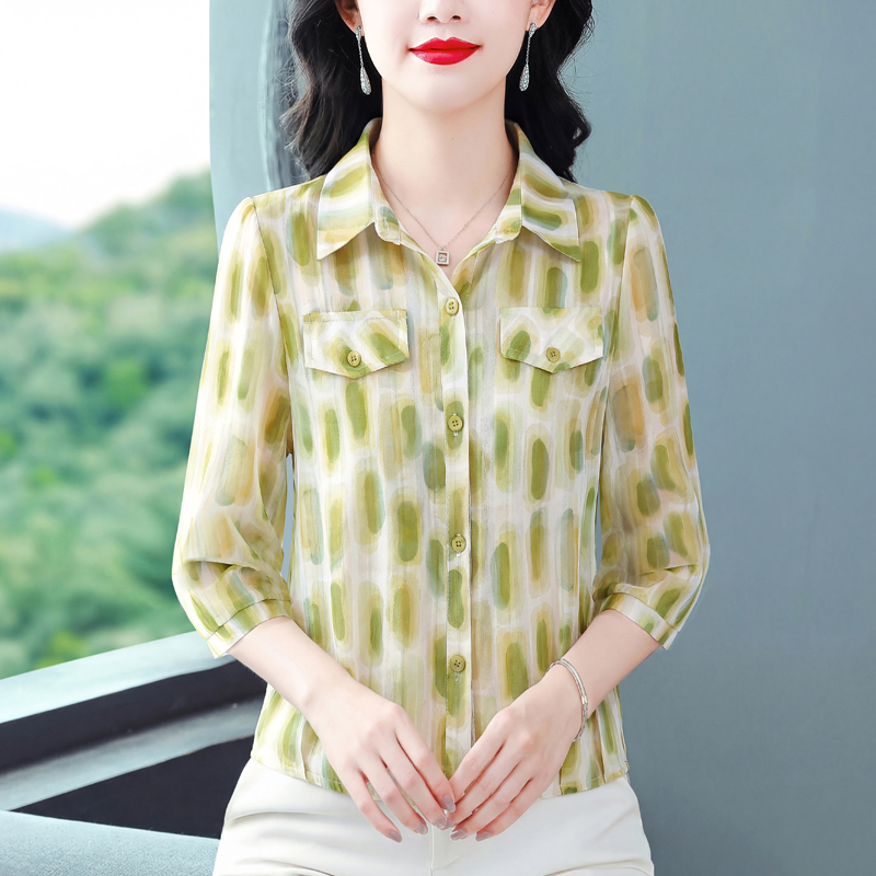 폴로 칼라 셔츠 여성 여성 의류 봄 드레스 2026 잘 생긴 새로운 고급 센스 연령 감소 외국 가스 봄 만나는 셔츠