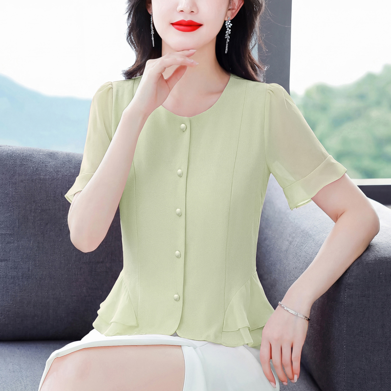 새로운 2026 년 소매 셔츠 여성 여름 드레스 새로운 얇고 가벼운 통기성 작은 셔츠 외국 가스 연령 감소 엄마 표지 배 맨위