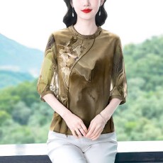 批发2026春夏新款舒适的真丝雪纺圆领套头国风刺绣<b class='q'>中袖</b>防晒上衣大码女