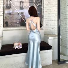 批发实拍温柔风缎面露背修身鱼尾打底裙气质高级感荡领约会礼服<b class='q'>长裙</b>