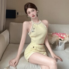 批发实拍小香气质套装裤<b class='q'>女</b>夏高级感小个子挂脖无袖上衣高腰<b class='q'>裙裤</b>两件套