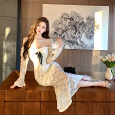 批发实拍甜美小清新御姐范绝美一字肩连衣<b class='q'>裙</b>女秋冬漂亮独特收腰鱼尾<b class='q'>裙</b>