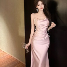 批发实拍法式高级感缎面吊带连衣裙女2025名媛气质收腰显瘦超仙<b class='q'>长裙</b>