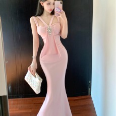 批发实拍性感紧身吊带连衣<b class='q'>裙子</b>纯欲风洋气修身鱼尾<b class='q'>裙子</b>显身材包臀长裙