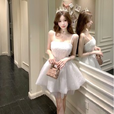 批发实拍富豪千金风白色吊带<b class='q'>连衣裙</b>高端轻奢成人礼生日礼服蓬蓬公主裙