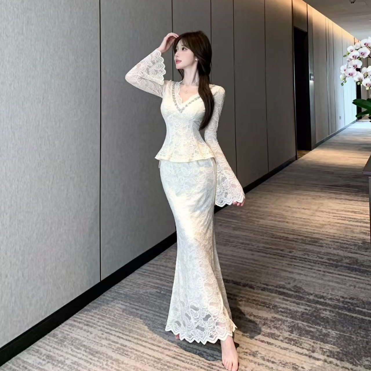 MY15967# 法式名媛穿搭洋气高级感V领收腰蕾丝上衣高腰包臀半裙裙套装女裝貨源服裝批發