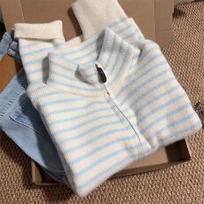 批发韩系设计感撞色条纹气质拉链长袖<b class='q'>毛衣</b><b class='q'>女</b>秋季显瘦百搭chic立领上衣