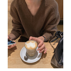 批发棕色V领毛衣针织衫女秋冬内搭外穿<b class='q'>日系</b>复古宽松显瘦软糯打底上衣