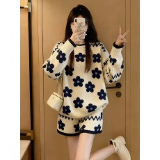 批发冬装穿搭一整套2026超火巨好看独特漂亮新年圣诞针织毛衣<b class='q'>短裤</b><b class='q'>套装</b>