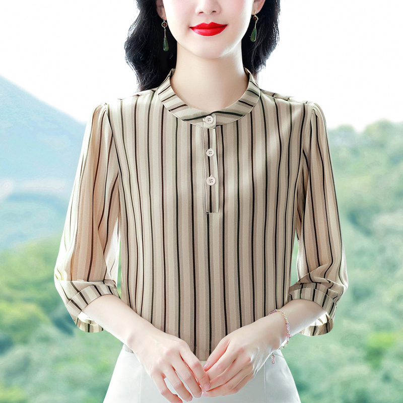외국 가스 7부 소매 세로 줄무늬 라운드 넥 셔츠 2026 여름 새로운 z 얇고 가벼운 통기성 어머니 드레스 캐주얼 셔츠