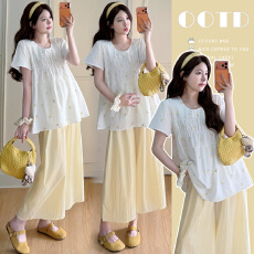 实拍孕妇夏季新款宽松遮肚小黄花刺绣飞飞袖娃娃衫+九分阔腿裙裤