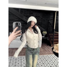 批发蓝色缕空针织开衫女春秋2026新款度假风外搭<b class='q'>毛衣</b>长袖外套上衣罩衫