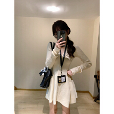 批发LureMuse 长袖针织连衣裙短款收腰显瘦V领内搭生日日常可穿轻礼服