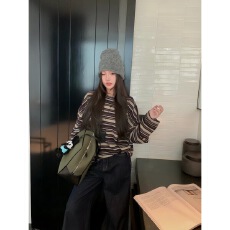 批发区区欧阳 条纹针织长袖T恤女秋季圆领内搭打底衫<b class='q'>宽松</b>复古慵懒上衣