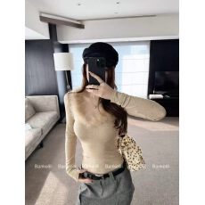 批发板栗可可Bankelili'榛果白巧'77莱赛尔19羊毛V领羽毛打底衫女秋冬