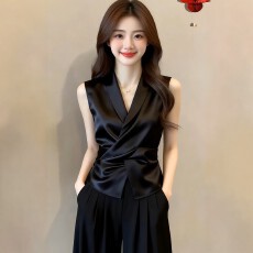 批发<b class='q'>大码</b>女装气质轻熟收腰无袖衬衫2026夏新款设计感交叉绑带<b class='q'>背心</b>上衣