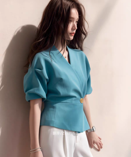 2026 여름 새로운 패션 여성 고급 디자인 센스 빛 요리 한 프랑스식 바람 V넥 거품 소매 반팔 셔츠 트렌디