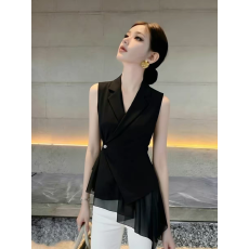 2026春夏新款高级感轻奢减龄洋气独特设计感小众黑色网纱拼接上衣