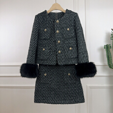 2025新款小香风黑灰条纹粗花呢套装 毛袖短羽绒外套A字半身裙套装