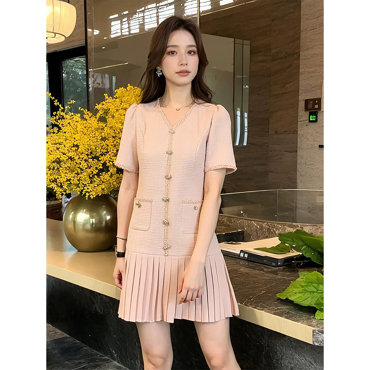 RY854# 大码女装2026夏季轻奢小香风连衣裙胖妹妹时尚百褶