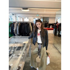 批发抖音爆款设计感黑色翻领PU皮外套女装秋季复古chic百搭机车服上衣