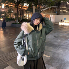 批发实拍冬季新款派克服短款羽绒棉服女仿兔毛大毛领连帽<b class='q'>棉衣</b>外套美式