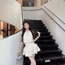 批发气质设计感<b class='q'>套装</b>蝴蝶结挂脖背心上衣女装夏季高腰蛋糕半身裙两件套