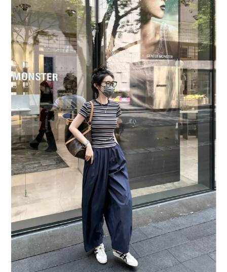 한 부서 chic 스포츠 슈트 여성 여름 루즈핏 슬림해 보이는 패션 스트라이프 반팔 와이드 레그 팬츠 캐주얼 투피스 세트 트렌디