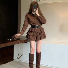 批发松驰感穿搭一整套女秋季小个子长袖衬衫+蛋糕短裙带安全裤两件套