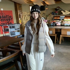 批发实拍2026马甲新款羽绒棉马甲女短款连帽针织帽保暖无袖马夹
