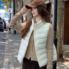 批发实拍修身独特时尚撞色拼接棉服马甲背心26秋冬新款坎肩棉衣外套女
