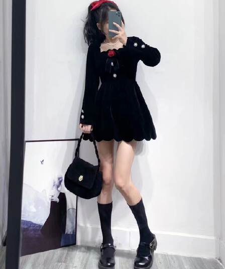 작은 키 겨울 의류 코디 외국 가스 짧은 남자 그는 벤 바람 작은 검은 드레스 하이웨이스트 디스플레이 높음 벨벳 여성 드레스 가을 겨울
