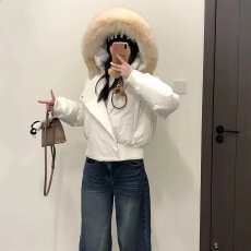 批发蓝调时刻狐狸毛领短款巨好看羽绒服女款冬小个子外套新款棉外套