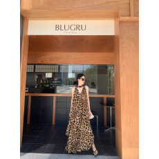 批发法式复古飘带挂脖豹纹<b class='q'>连衣裙</b>女夏季小众独特气质雪纺印花过膝长裙