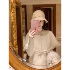 批发法式小香风珍珠扣<b class='q'>蕾丝</b>花边斗篷<b class='q'>披肩</b>v领针织上衣软糯毛衣两件套装