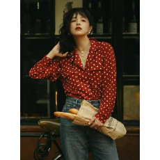 批发阚清子<b class='q'>明星</b><b class='q'>同款</b>V领红色波点衬衫女春秋新款法式气质复古长袖衬衣