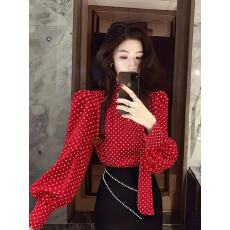 批发红色波点上衣2026春季爆款高级感轻奢独特超好看法式气质<b class='q'>收腰</b>衬衫
