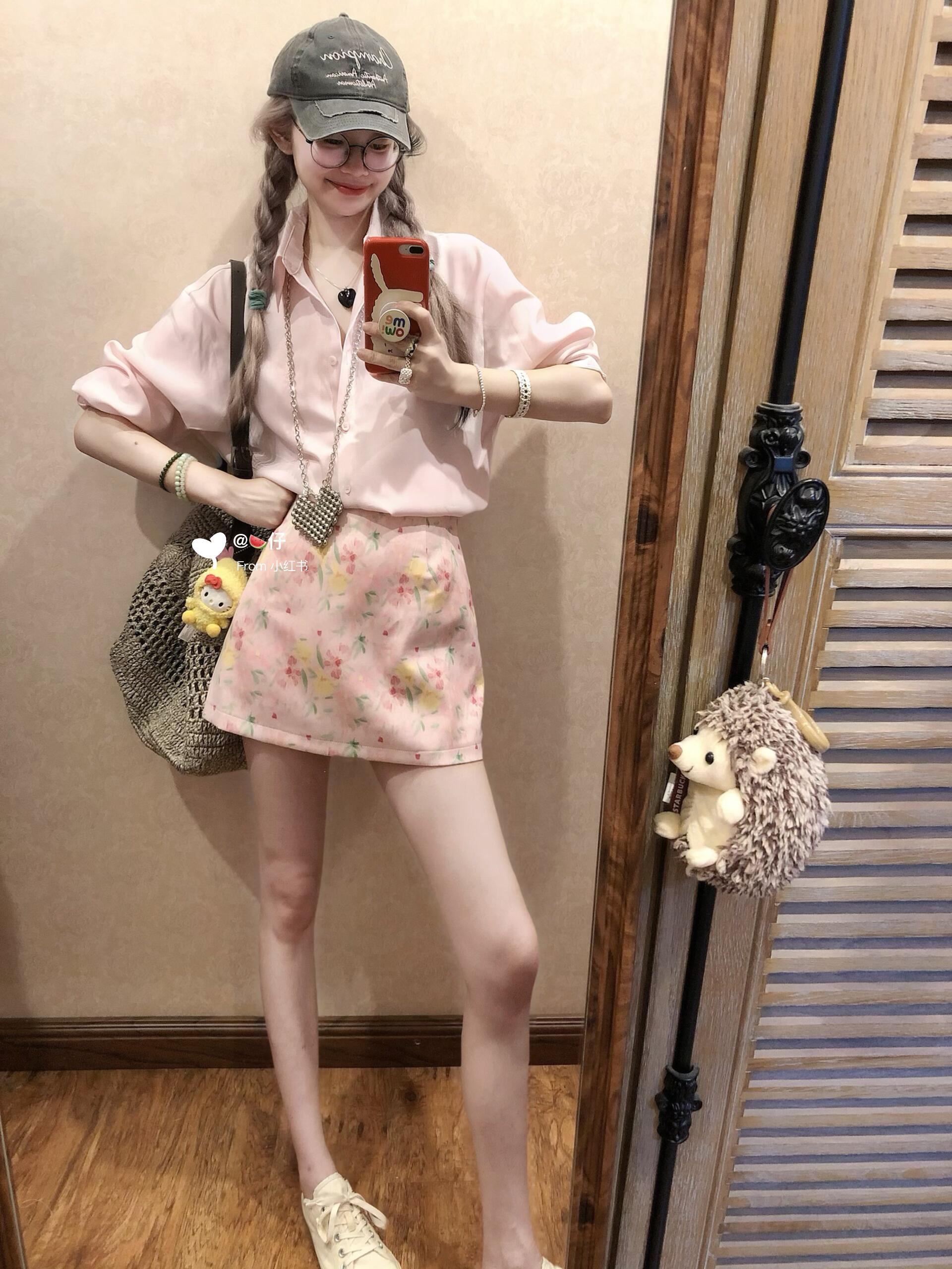 양성 이야기 한 부서 핑크색 긴팔 여성 셔츠 2026 봄 슈퍼 화재 연령 감소 루즈핏 폴로 칼라 셔츠 맨위