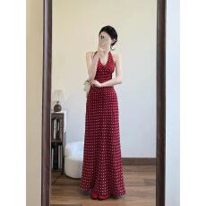 批发法式纯欲红色波点V领挂脖<b class='q'>连衣裙</b>子女设计感<b class='q'>露背</b>无袖背心长裙夏季