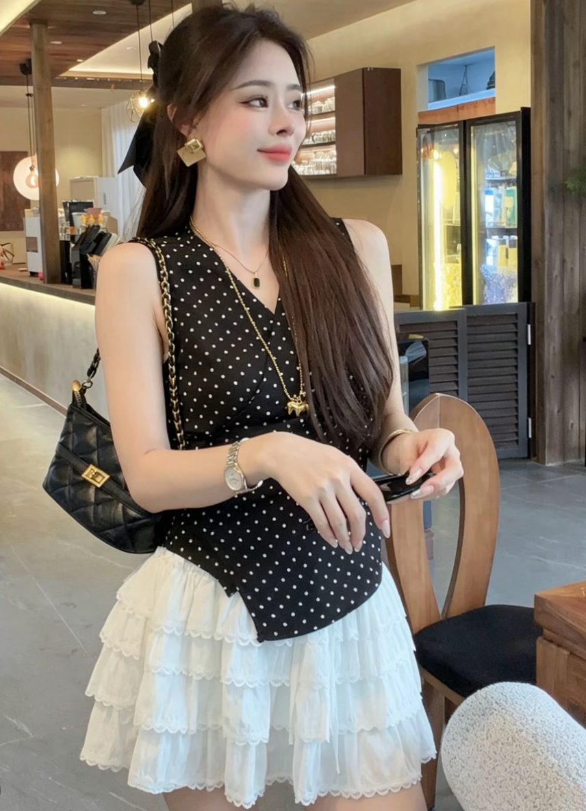 샤오 크릭 의류 여름 새로운 빛 요리 한 우아함 폭풍 고대 검정색 도트 무늬 v 수신 캐미솔 치마