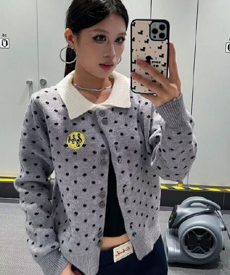 한 부서 바람 도트 무늬 레이스업 나비 매듭 긴팔 니트 오픈 가디건 여성 가을 겨울 2026 새로운 디자인 센스 달콤함 작은 셔츠