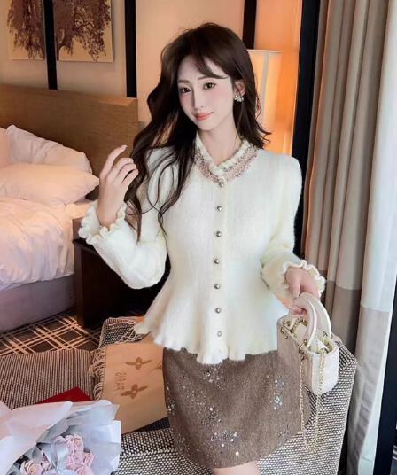 프랑스식 작은 샤넬 스타일 라운드 넥 패치워크 프릴 니트 여성 코트 가을 겨울 새로운 천 금빛 바람 연령 감소 스웨터 오픈 가디건