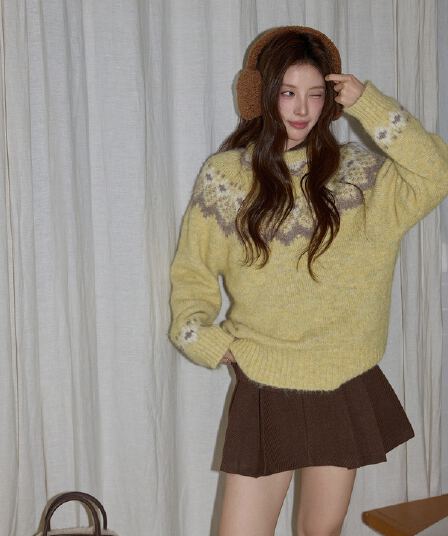시끄러운 홈 황색 라운드 넥 스웨터 여자 가을 두꺼운 루즈핏 캐주얼 긴팔 스웨터 고급 모직물 맨위
