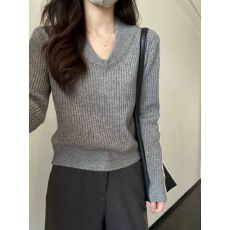 批发美式复古v领<b class='q'>大码</b>长袖简约毛衣女春秋高级感显瘦内搭打底针织上衣