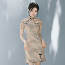 批发格子旗袍2026新款气质改良版年轻款少女<b class='q'>复古</b>民国风新中式学生夏季