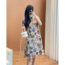 批发<b class='q'>连衣裙</b>2026新款女小个子印花盘扣年轻款气质<b class='q'>高端</b>显瘦旗袍潮