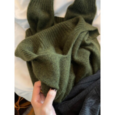 批发欧货高端墨绿色羊毛翻领毛衣女<b class='q'>冬</b>新款慵懒咸菜绿针织衫V领上衣
