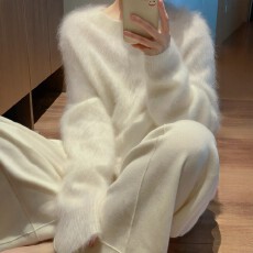 批发白色毛衣水貂绒内搭秋<b class='q'>冬</b>新款慵懒风软糯奶fufu针织衫宽松加厚上衣