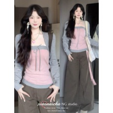 批发2026超火穿搭一整套灰色坎肩针织开衫女春秋<b class='q'>时尚</b>修身系带抹胸套装